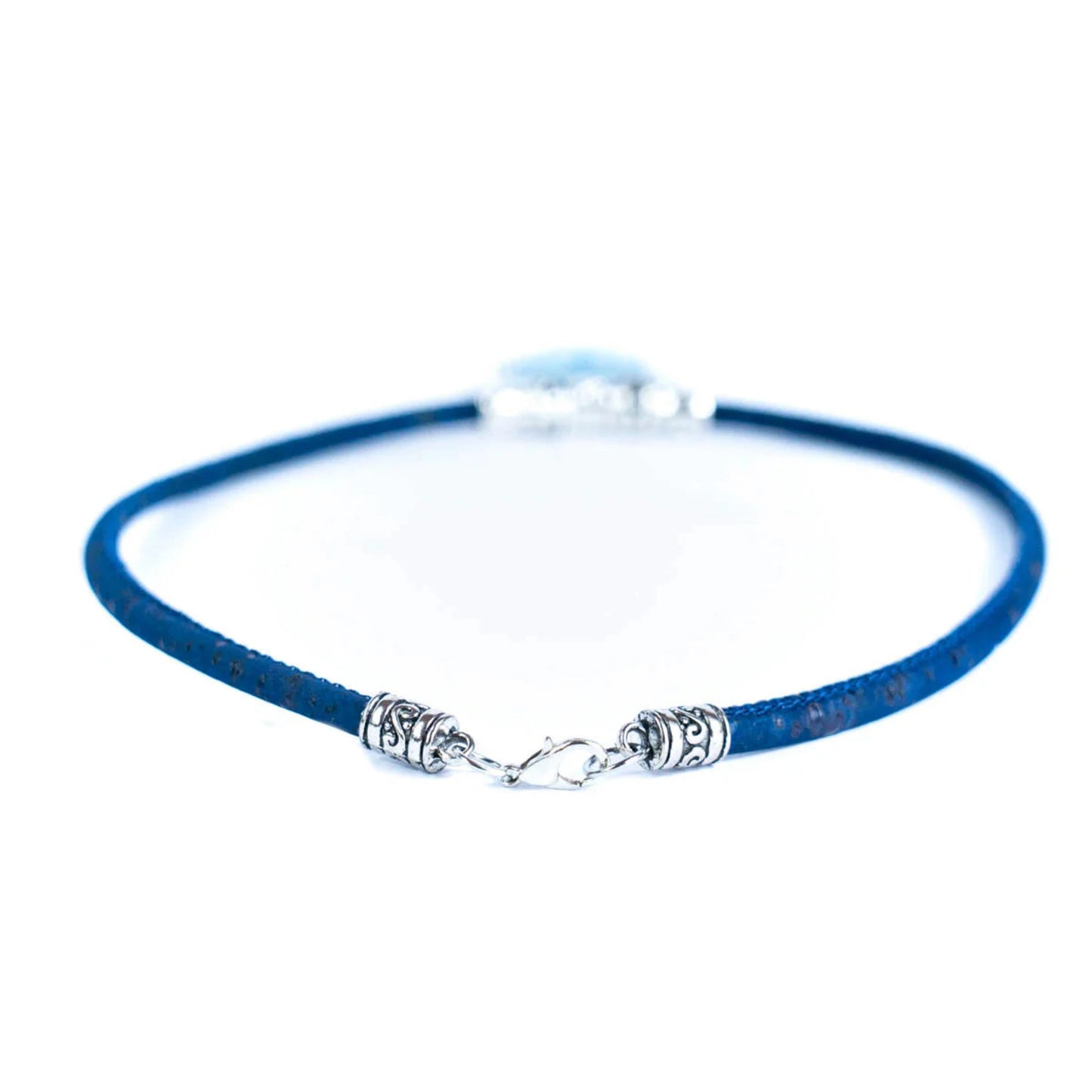 Handgefertigte Halskette mit blauem Korkseil