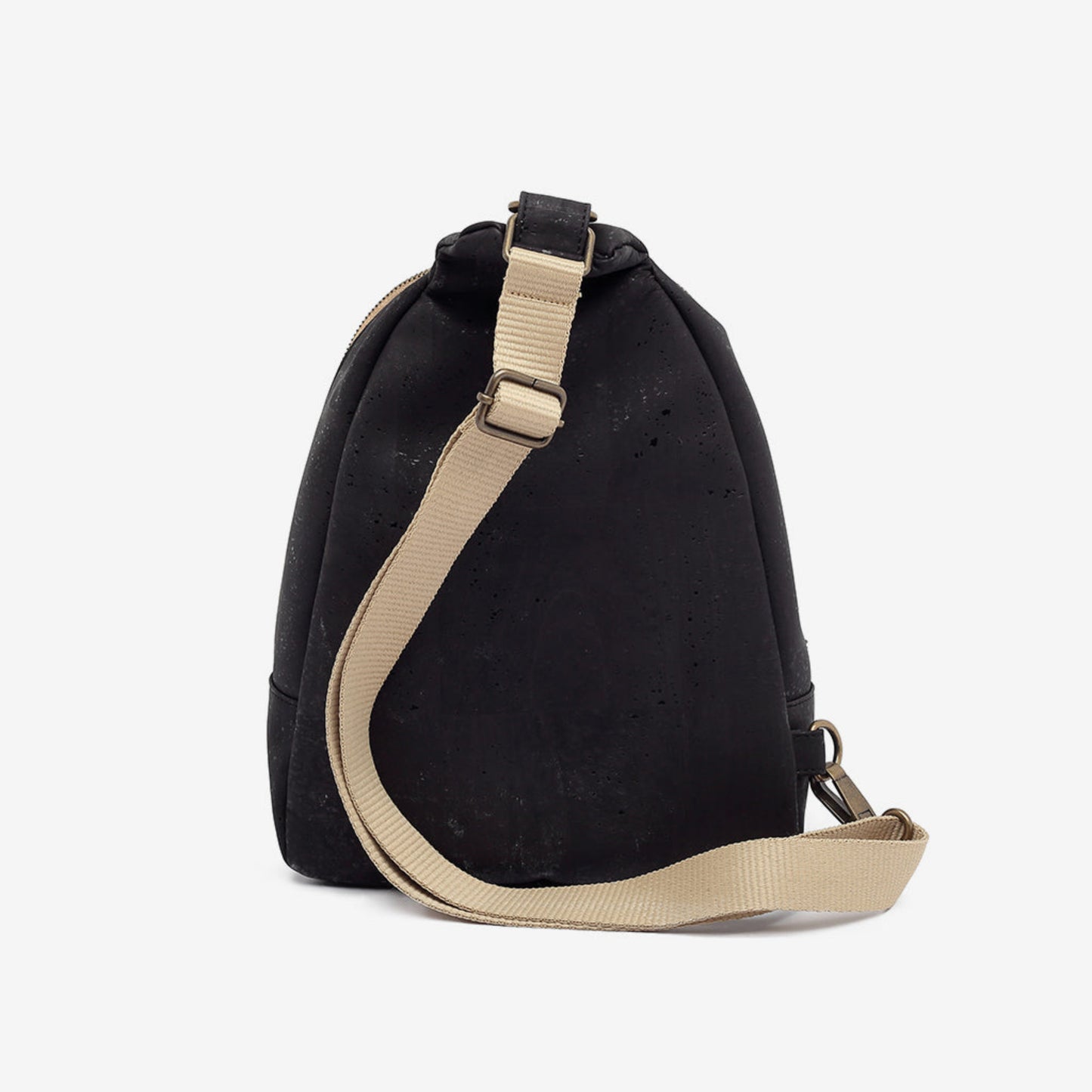 Crossbody Rucksack aus Kork stilvoll, geräumig & umweltfreundlich bei niltro