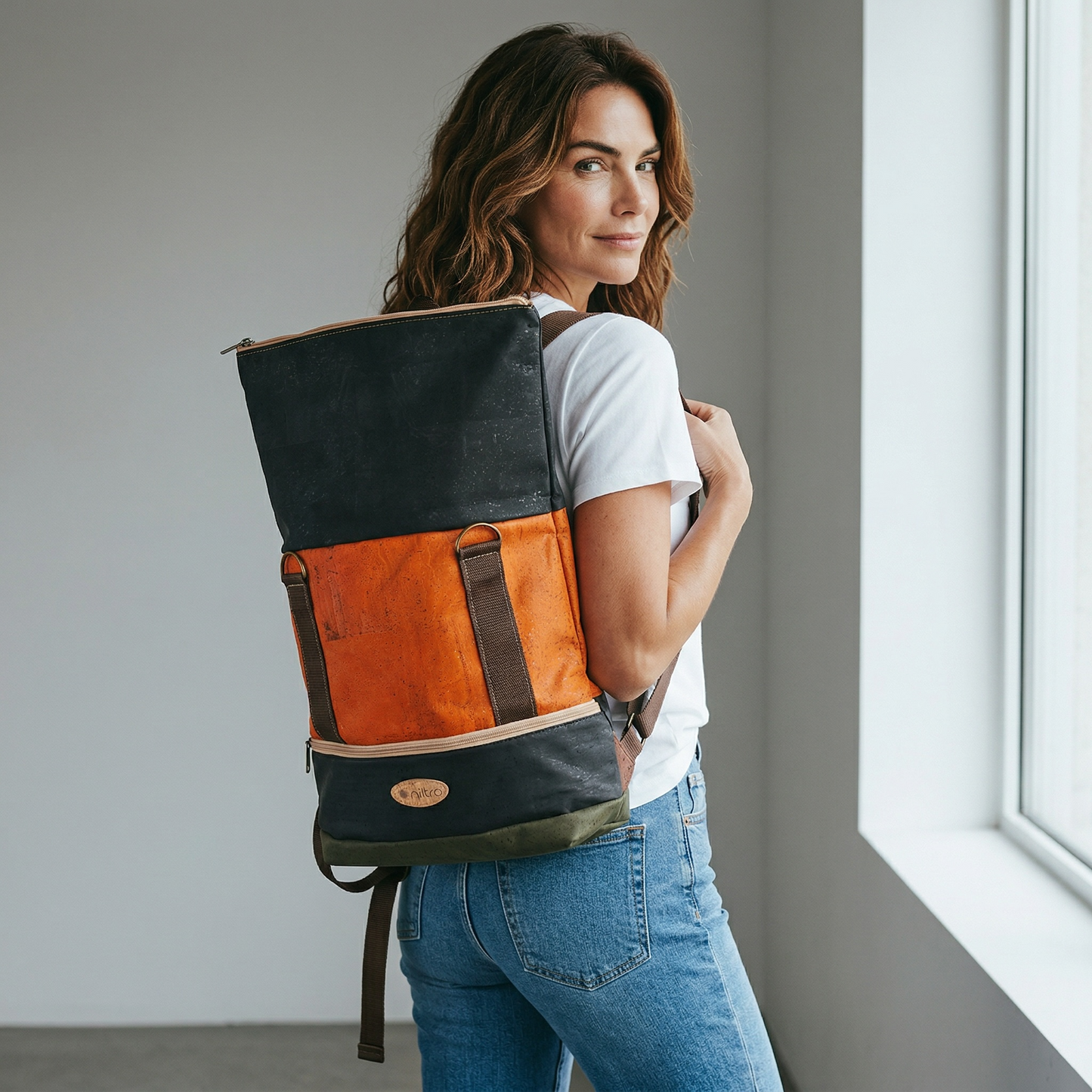 Der Rolltop Rucksack aus Kork repräsentiert Luxus trifft Nachhaltigkeit. Aus premium Korkmaterial gefertigt