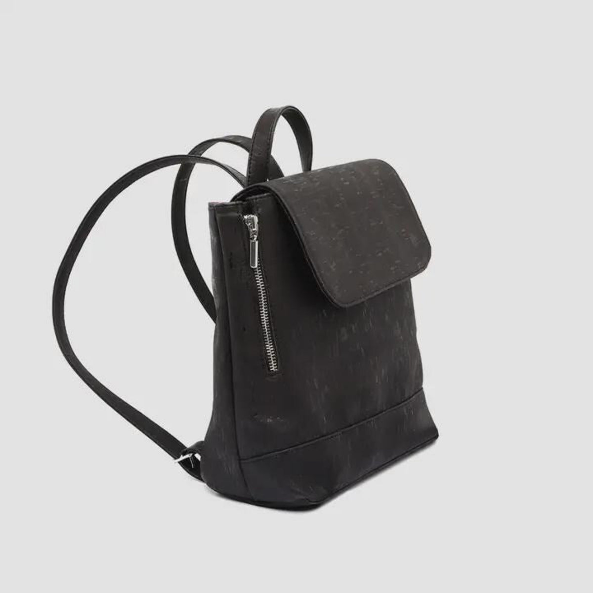 Natürliches Material, 100 % pflanzenbasiertes veganes Textil, von PETA als vegan anerkannt, erzeugt keine Abfälle bei Gewinnung, Verarbeitung oder Herstellung, recycelbar, wasserabweisend, nachhaltig, fleckenresistent, leicht, langlebig, FSC®-zertifizierter Kork.