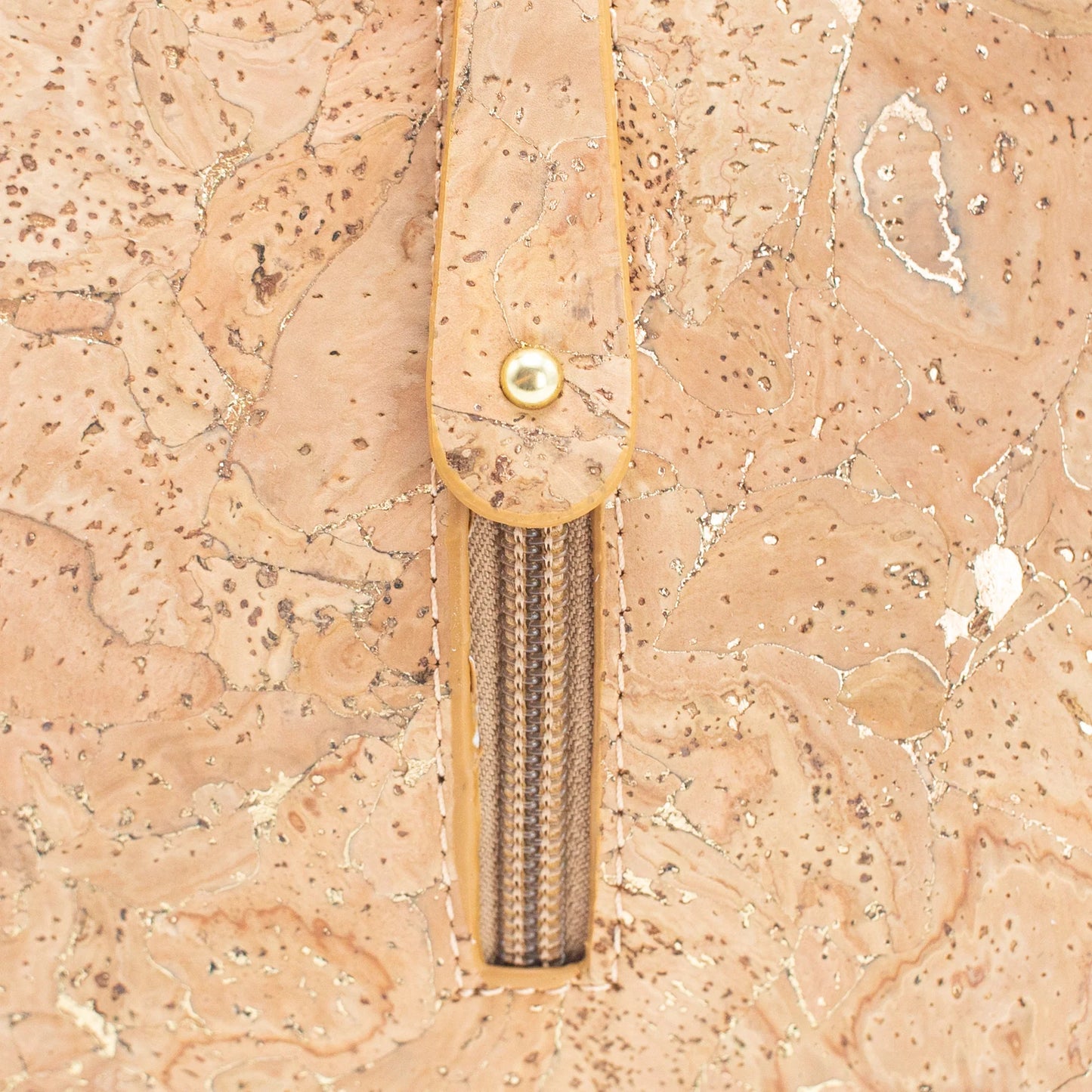 Mädchenrucksack aus Naturkork mit goldenem Kork